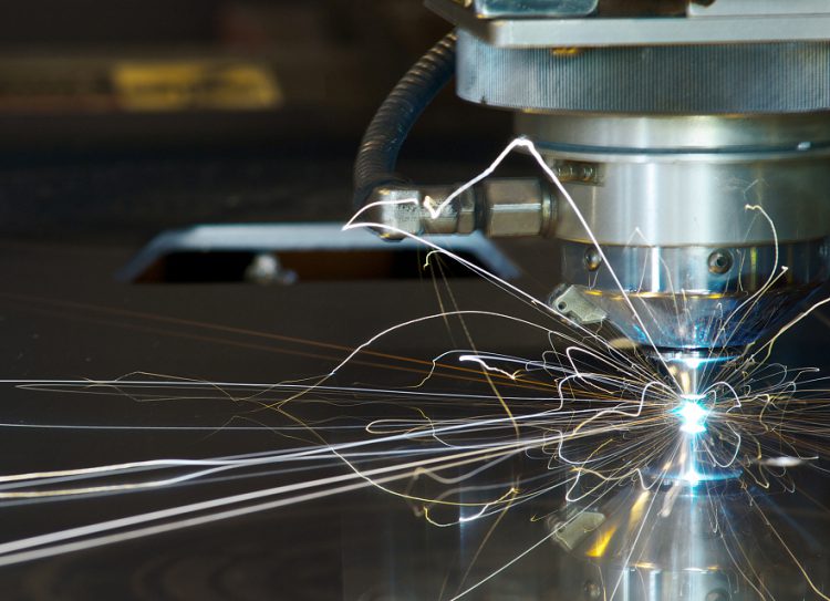 國內(nèi)五金行業(yè)競爭度及市場空間有多大？